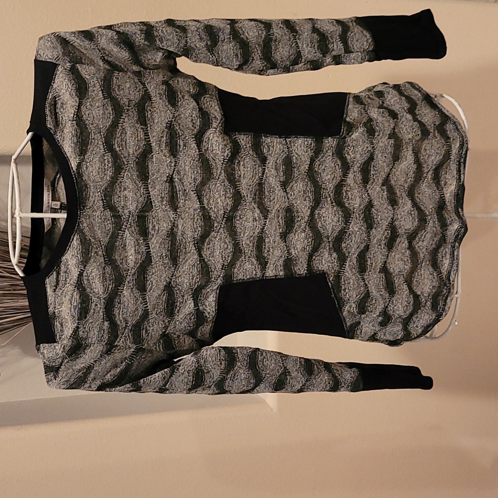 Blouse to work out or lounge. Rachel Roy size XL.